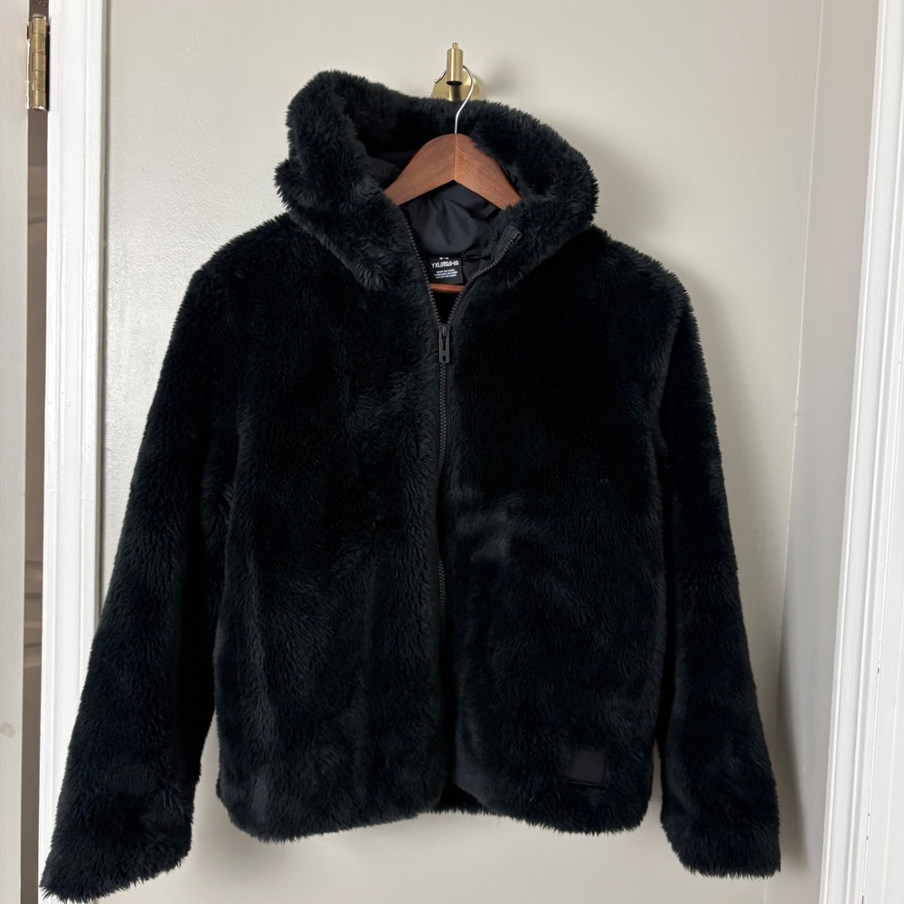 Under Armour Sherpa Jacket Girls Youth XL Black Full Zip Hooded Coat Cozy Warm